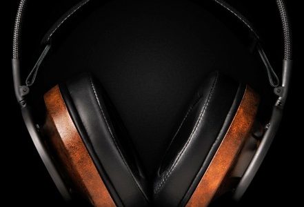 Audioquest_Nighthawk_2-441x600